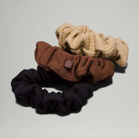NWT Lululemon Uplifting Scrunchies 3 Pack - Picture 1 of 4